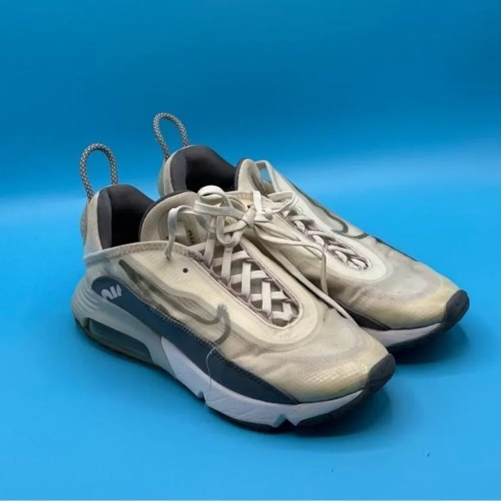 Nike Air Max 2090 Sneakers - Cream and Gray‎